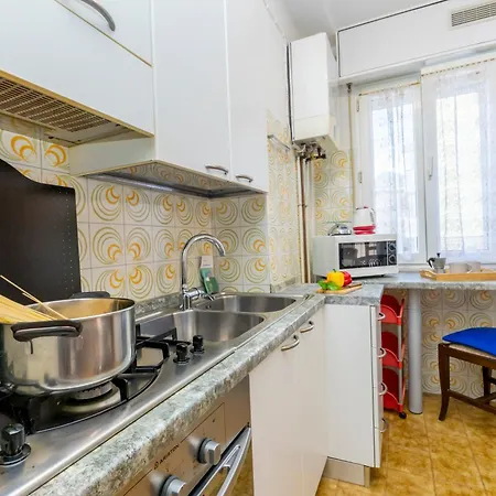 Mary Apartment